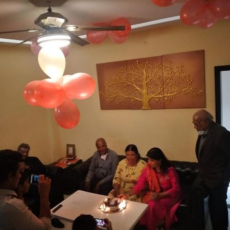 Stay10 Luxury Service Apartment Indore Esterno foto